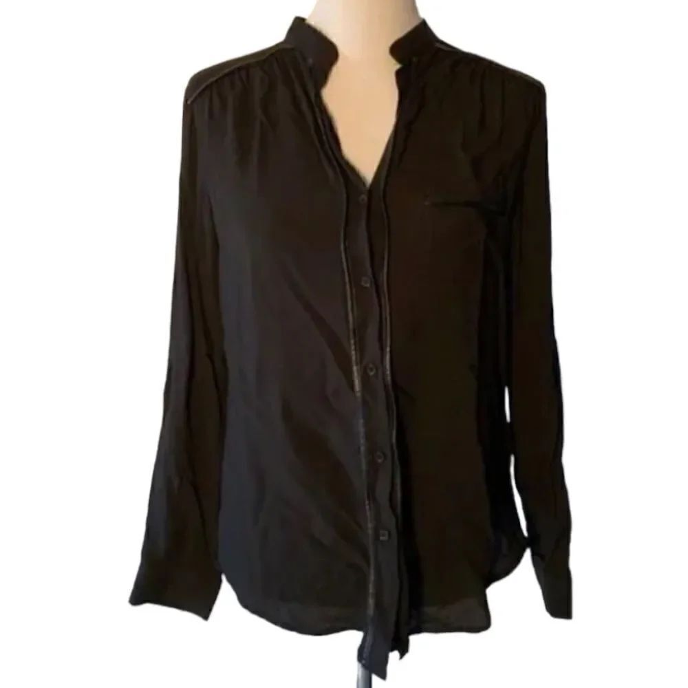 Max Studio Women’s Long Sleeve Button Down size S
